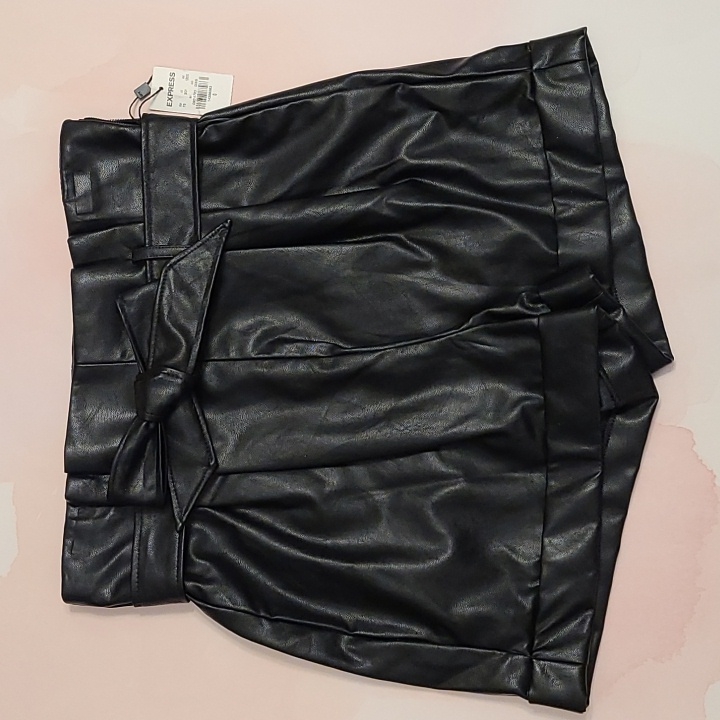 Express Nwt New With Tags Faux Leather Paper Bag High Waisted Shorts 0